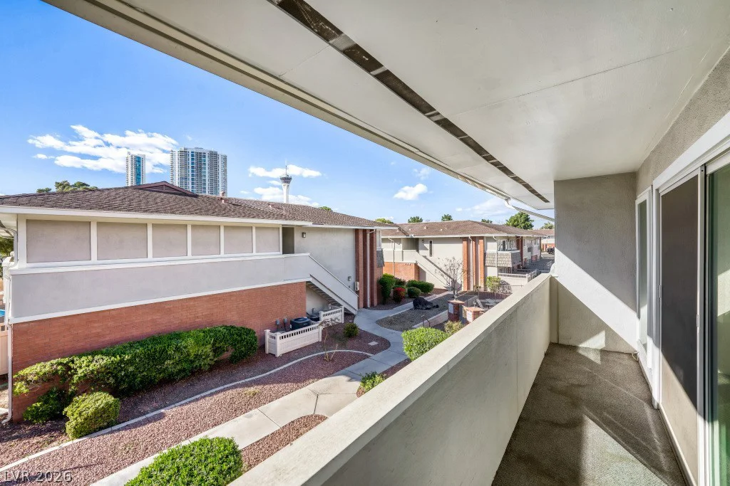 2838 Geary, Las Vegas, NV 89109