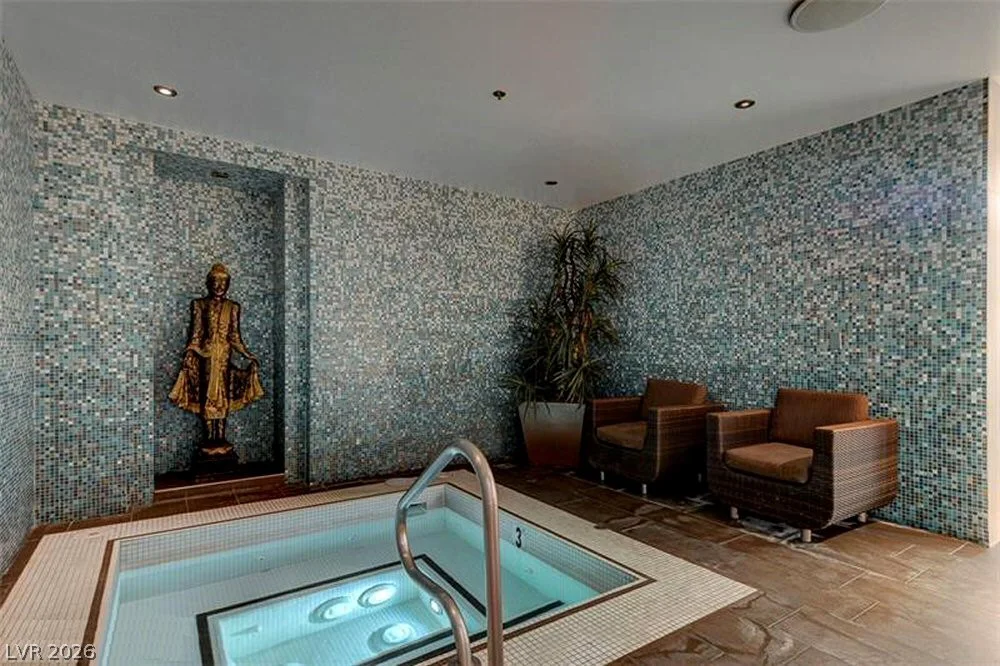 4525 Dean Martin, Las Vegas, NV 89103