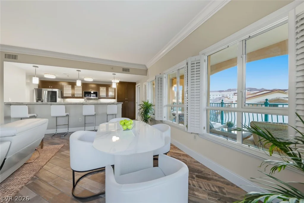 30 Strada Di Villaggio, Henderson, NV 89011