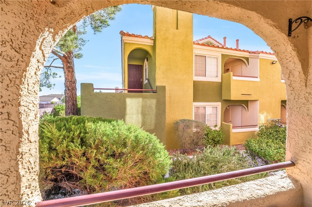 7950 Flamingo, Las Vegas, NV 89147