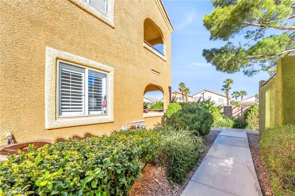 7950 Flamingo, Las Vegas, NV 89147