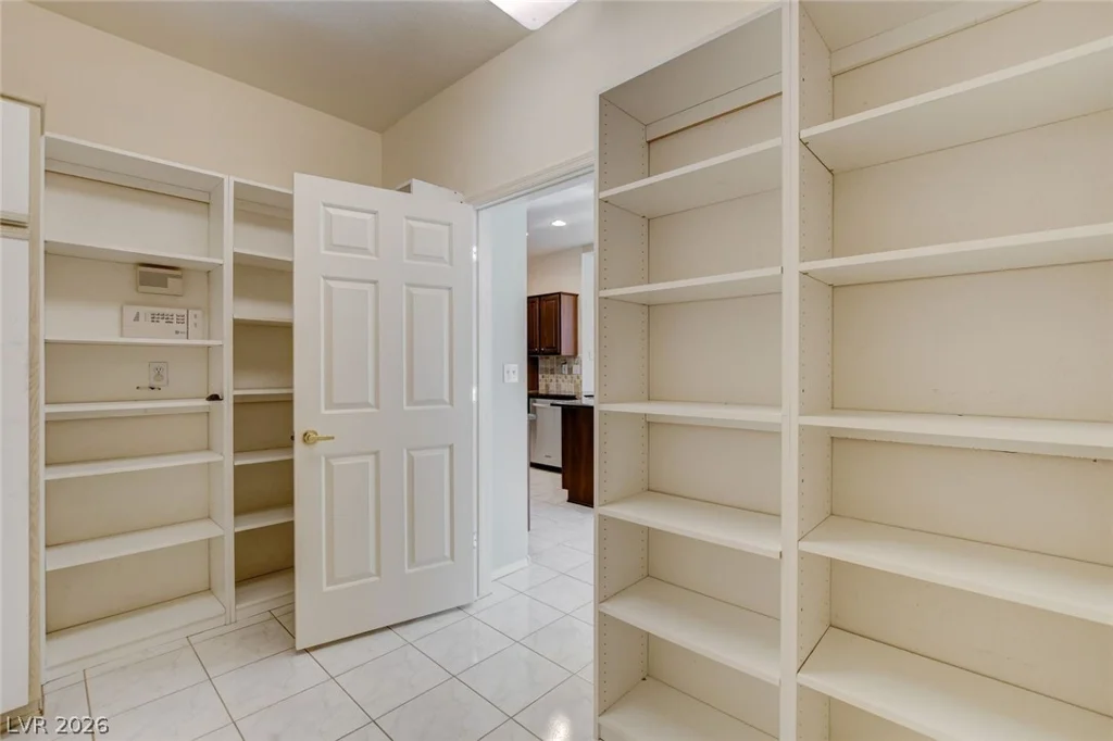 3156 Faiss, Las Vegas, NV 89134