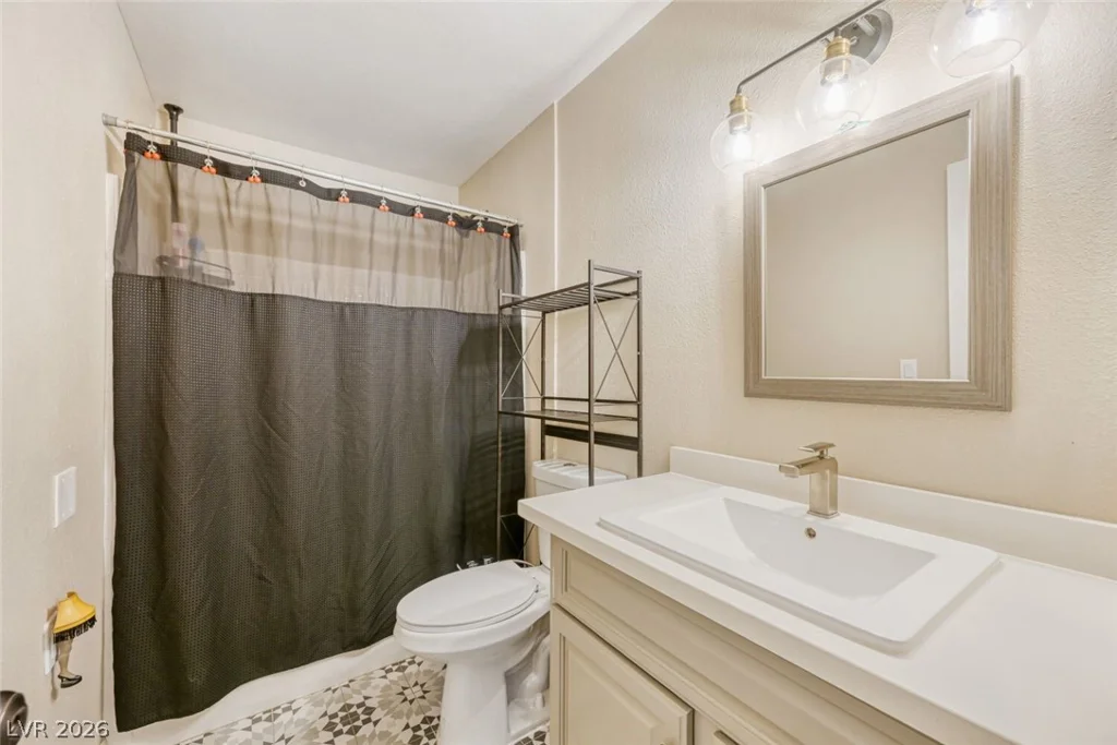 325 Rochell, Henderson, NV 89015