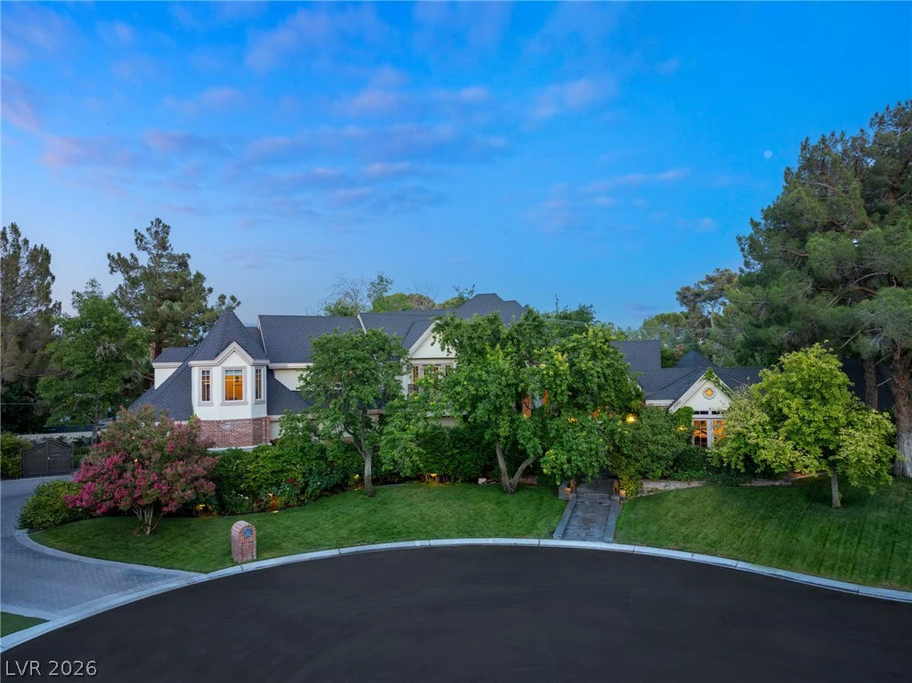 3001 Astoria Pines, Las Vegas, NV 89107