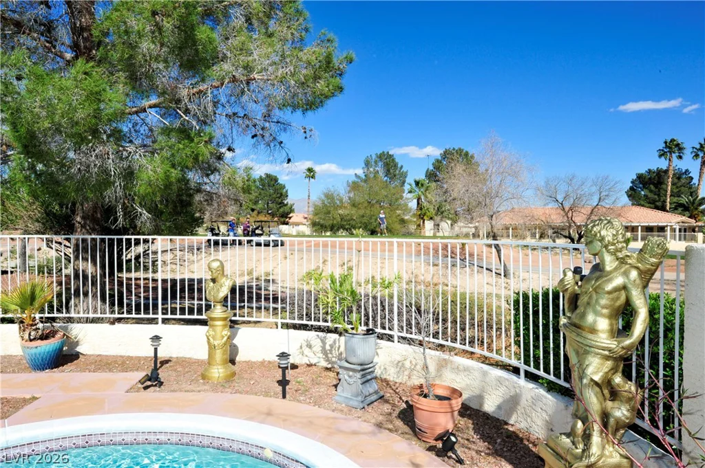 7208 Crooked Bow, Las Vegas, NV 89149
