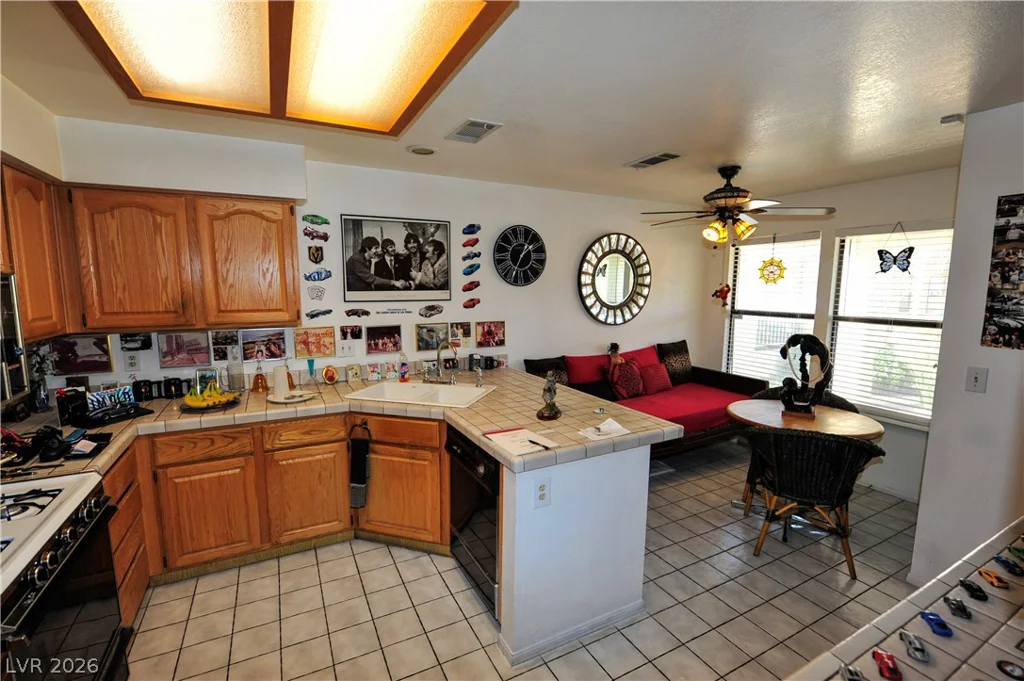 7208 Crooked Bow, Las Vegas, NV 89149