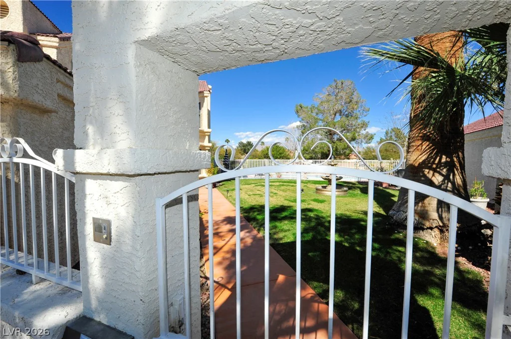 7208 Crooked Bow, Las Vegas, NV 89149