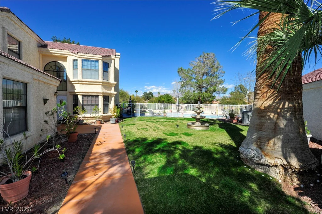 7208 Crooked Bow, Las Vegas, NV 89149