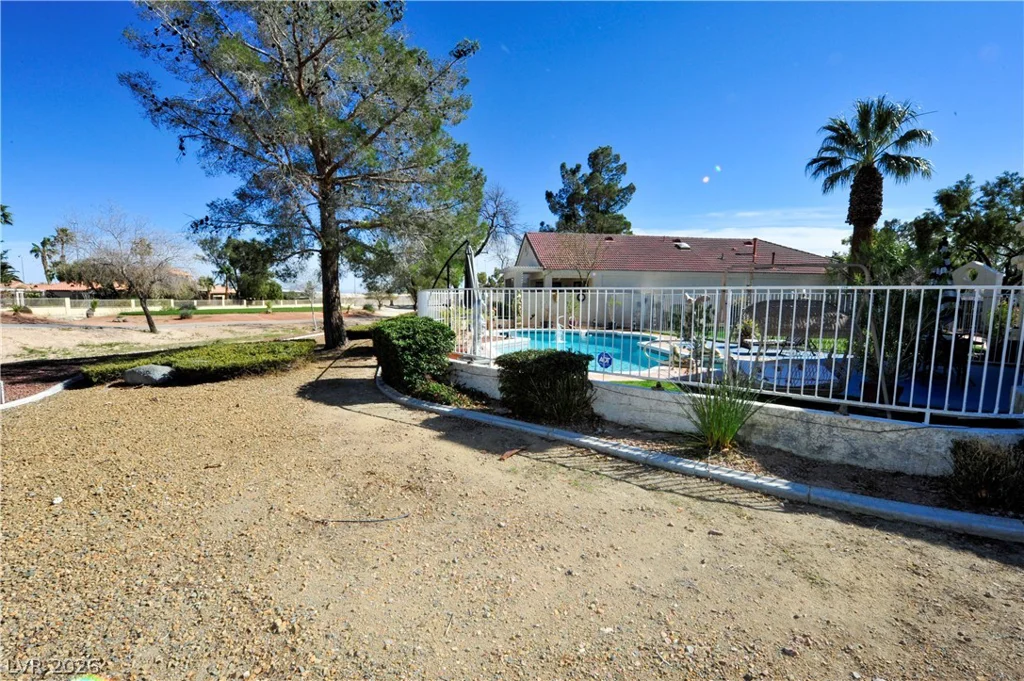 7208 Crooked Bow, Las Vegas, NV 89149