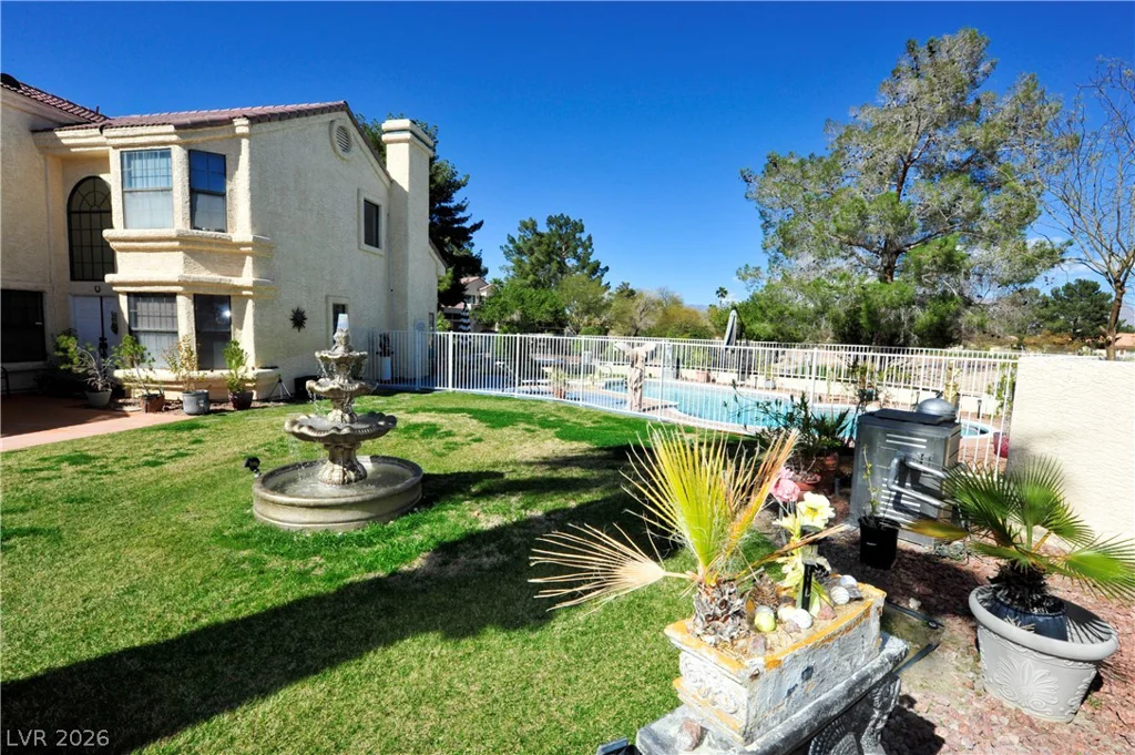 7208 Crooked Bow, Las Vegas, NV 89149