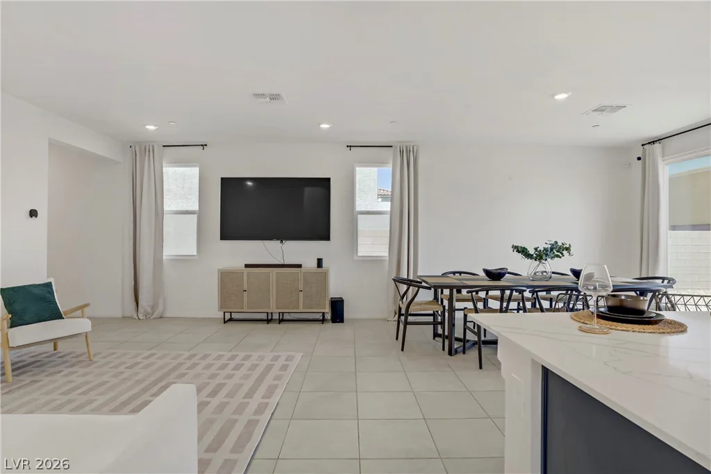 5692 Tinar, Las Vegas, NV 89113