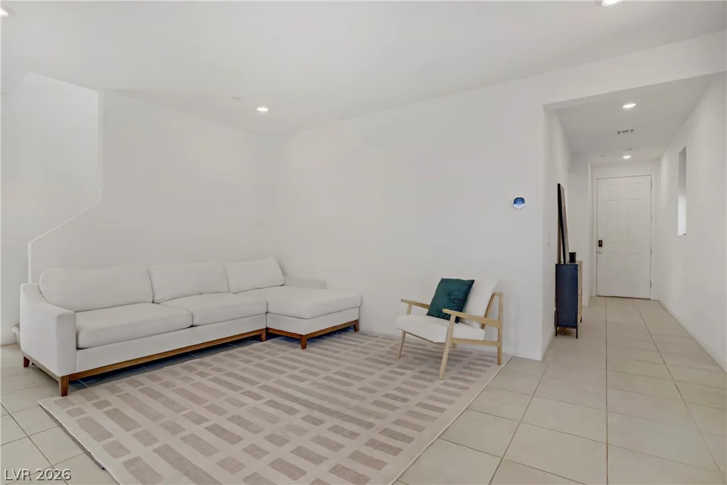 5692 Tinar, Las Vegas, NV 89113