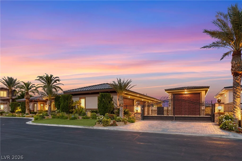 8574 Verde Park, Las Vegas, NV 89129