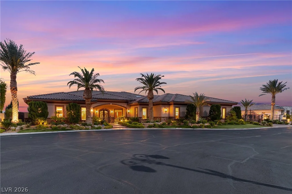 8574 Verde Park, Las Vegas, NV 89129