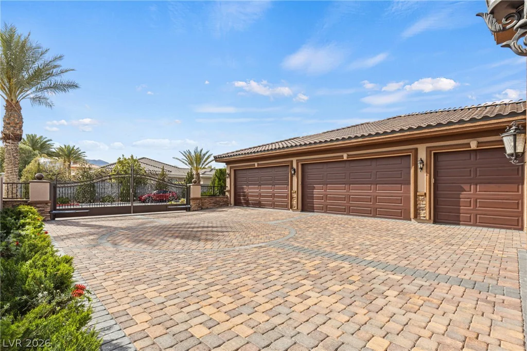 8574 Verde Park, Las Vegas, NV 89129