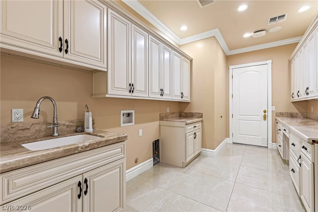 8574 Verde Park, Las Vegas, NV 89129