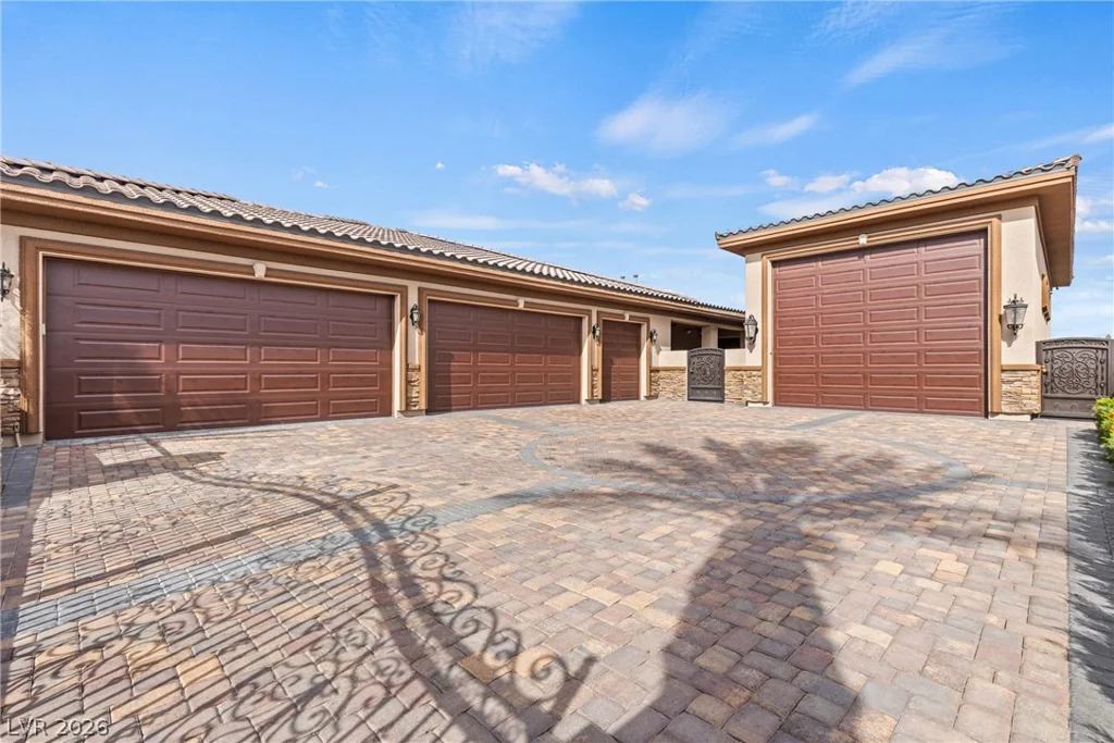 8574 Verde Park, Las Vegas, NV 89129