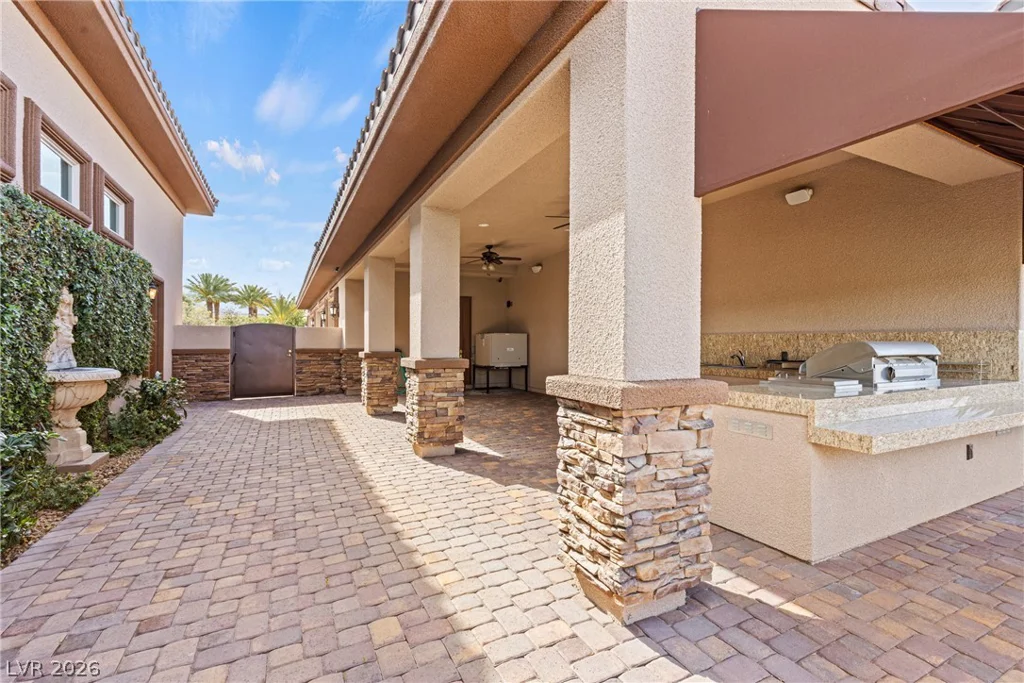 8574 Verde Park, Las Vegas, NV 89129