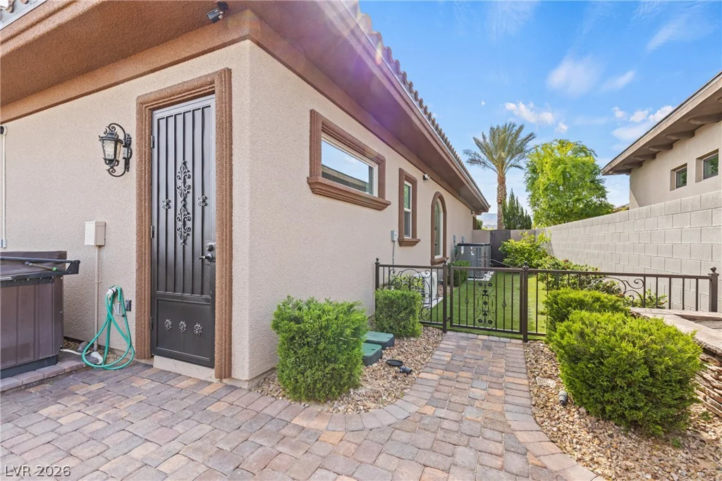 8574 Verde Park, Las Vegas, NV 89129