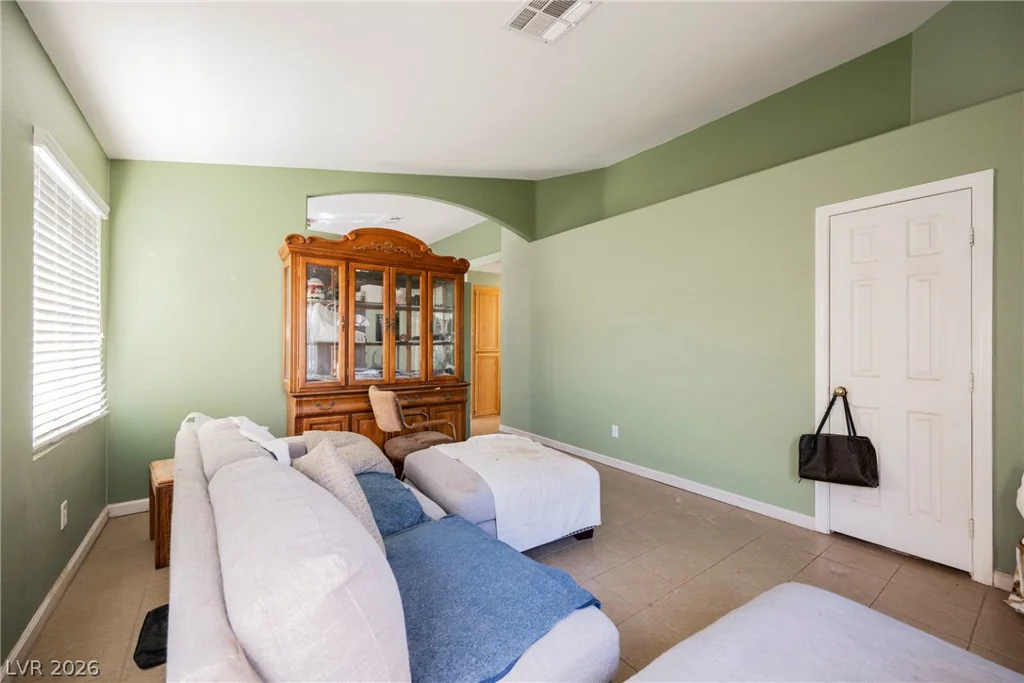 4435 Willowhill, Las Vegas, NV 89147