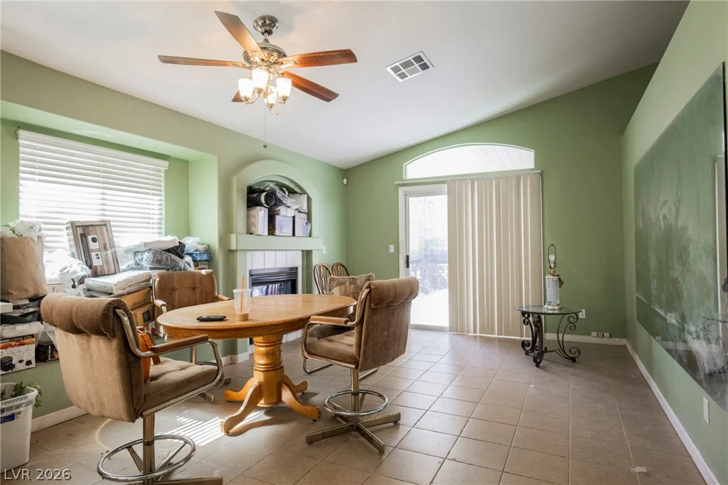 4435 Willowhill, Las Vegas, NV 89147