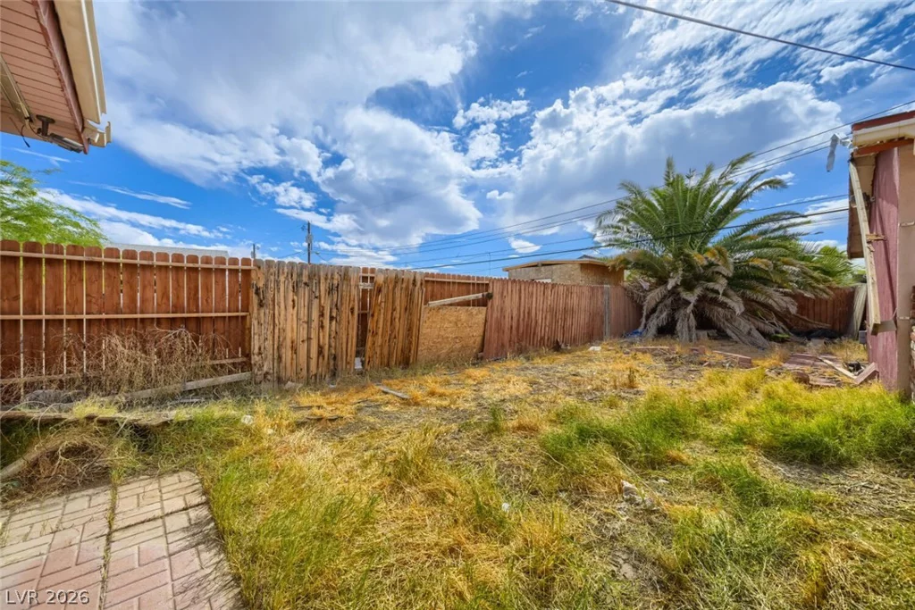 2031 Crawford, North Las Vegas, NV 89030