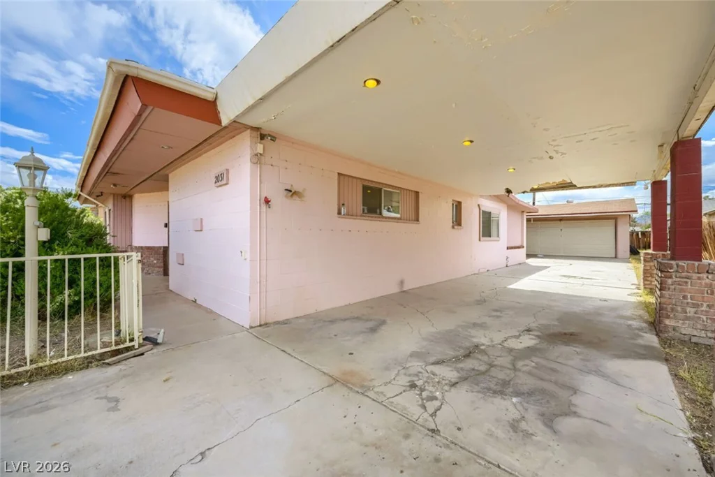 2031 Crawford, North Las Vegas, NV 89030