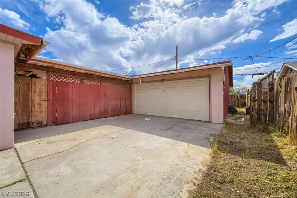 2031 Crawford, North Las Vegas, NV 89030