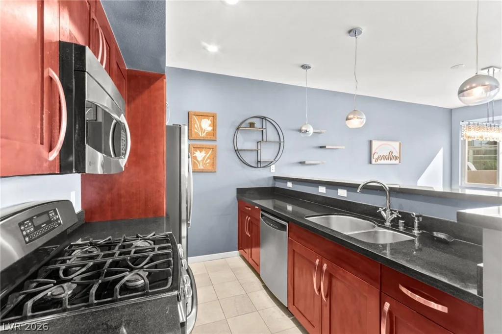 4555 Dean Martin, Las Vegas, NV 89103
