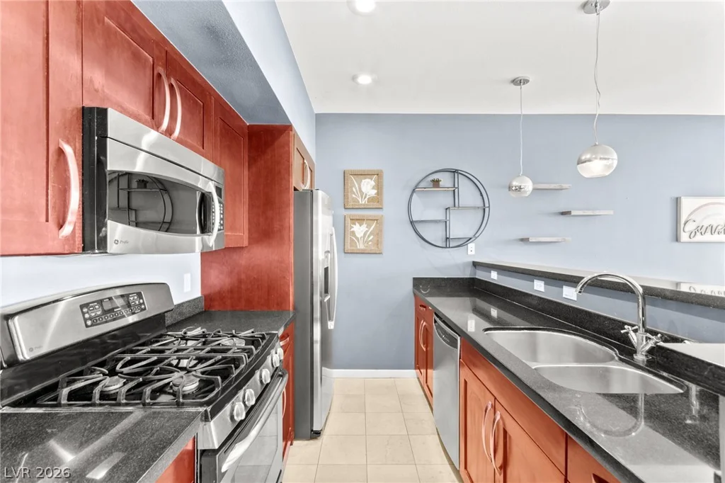 4555 Dean Martin, Las Vegas, NV 89103