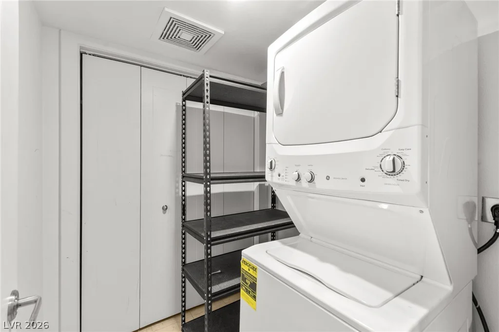 4555 Dean Martin, Las Vegas, NV 89103