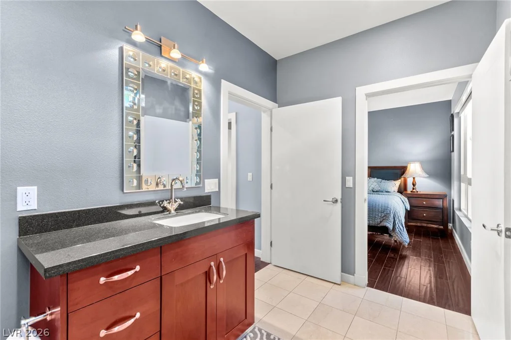 4555 Dean Martin, Las Vegas, NV 89103