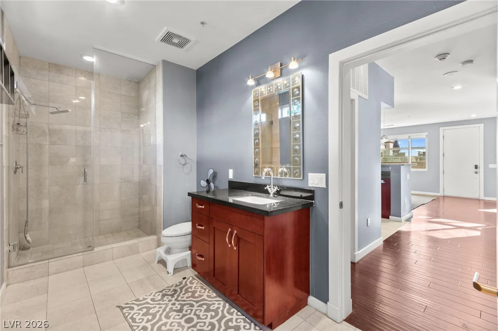 4555 Dean Martin, Las Vegas, NV 89103