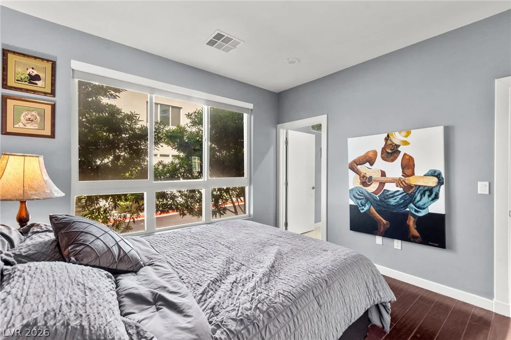 4555 Dean Martin, Las Vegas, NV 89103