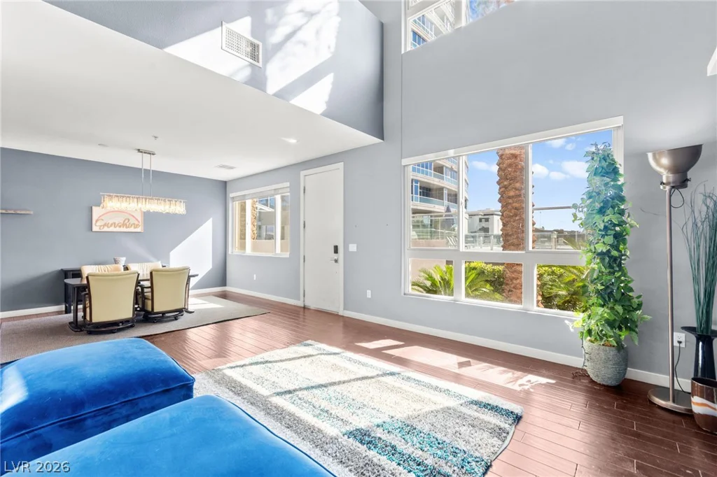 4555 Dean Martin, Las Vegas, NV 89103