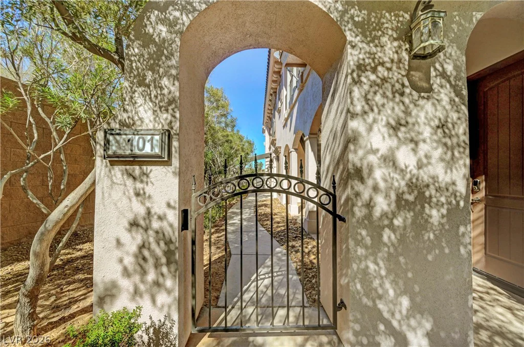 10 Via Visione, Henderson, NV 89011