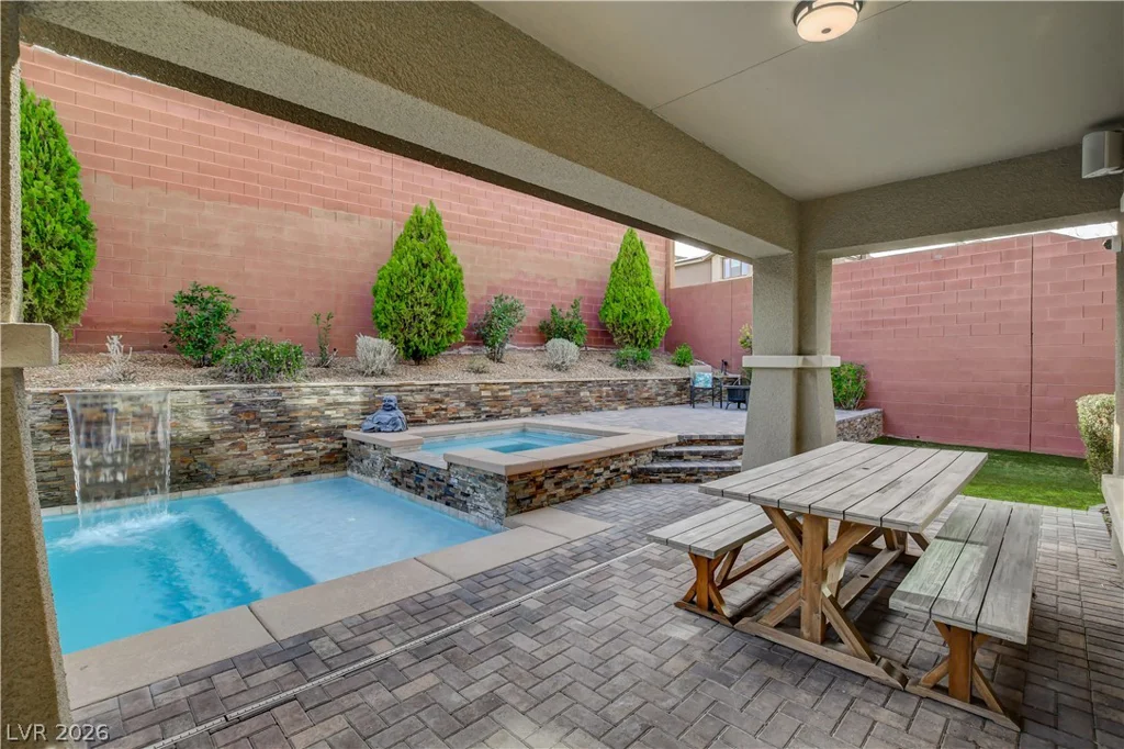10697 Acacia Park, Las Vegas, NV 89135