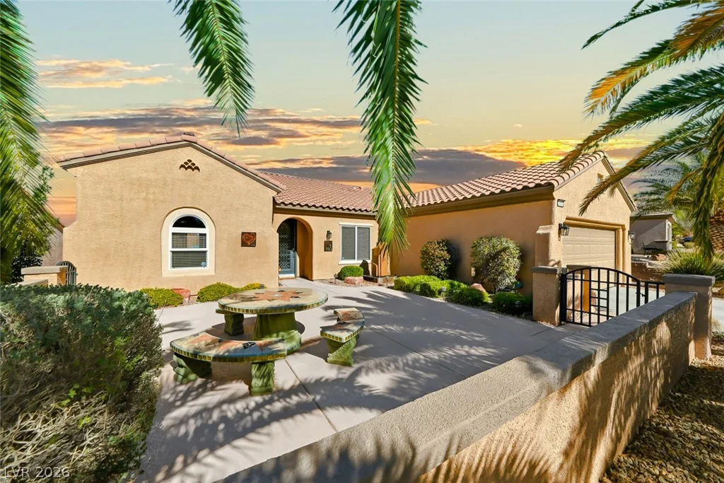 2404 Ozark Plateau, Henderson, NV 89044