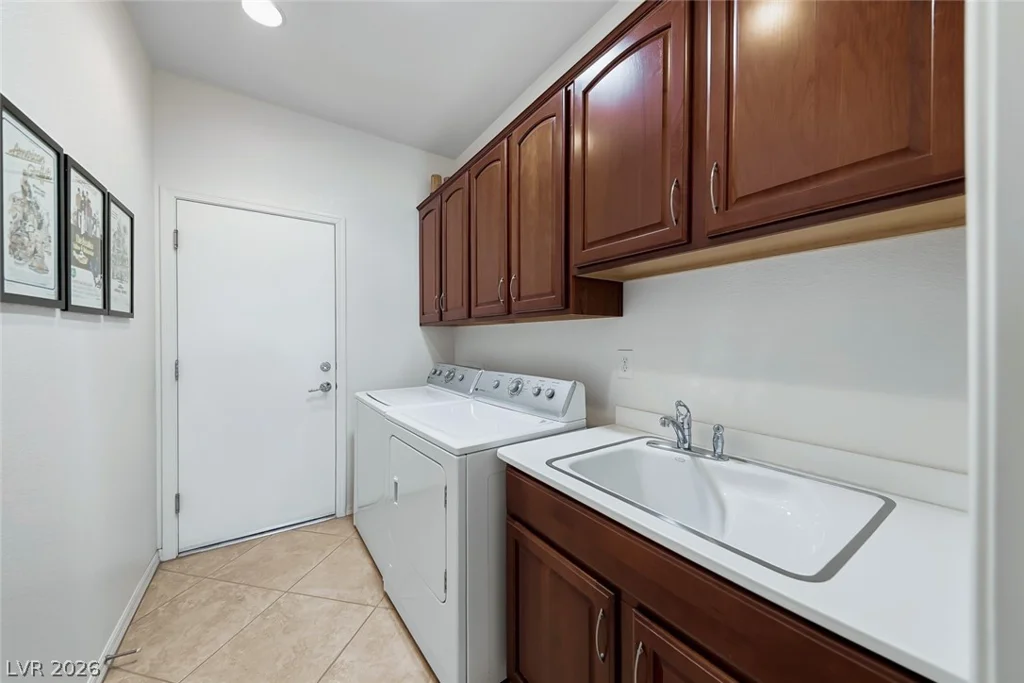 2404 Ozark Plateau, Henderson, NV 89044
