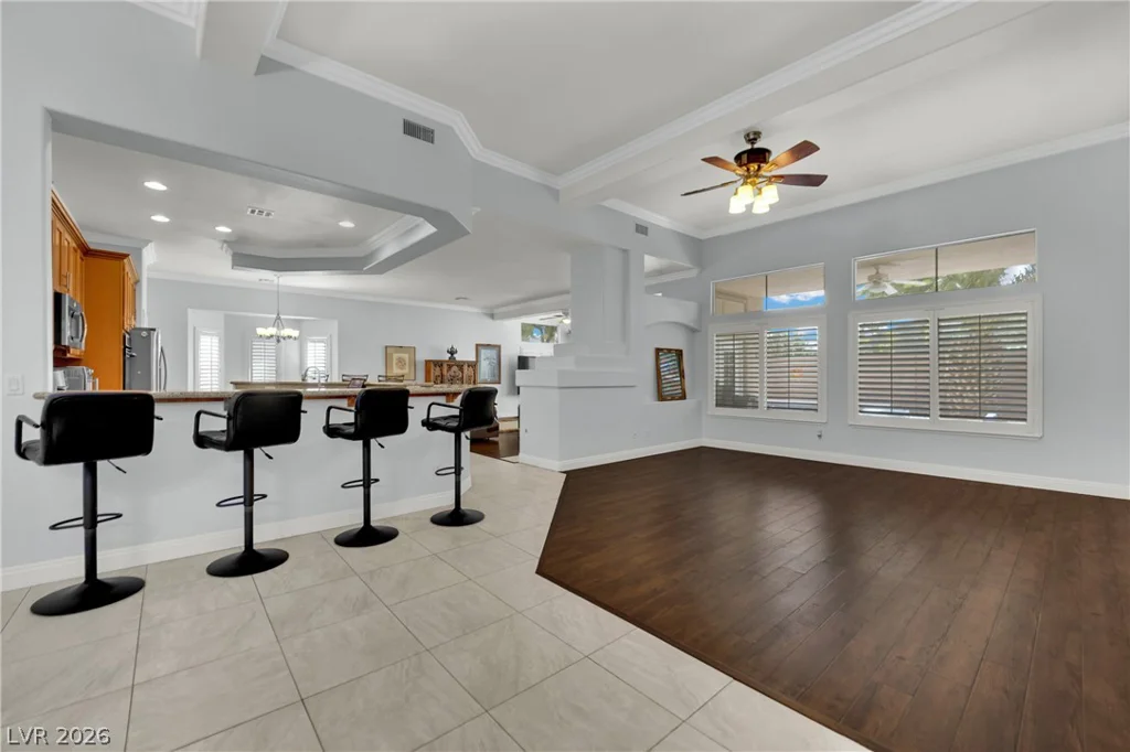 5905 Glenmere, Las Vegas, NV 89131