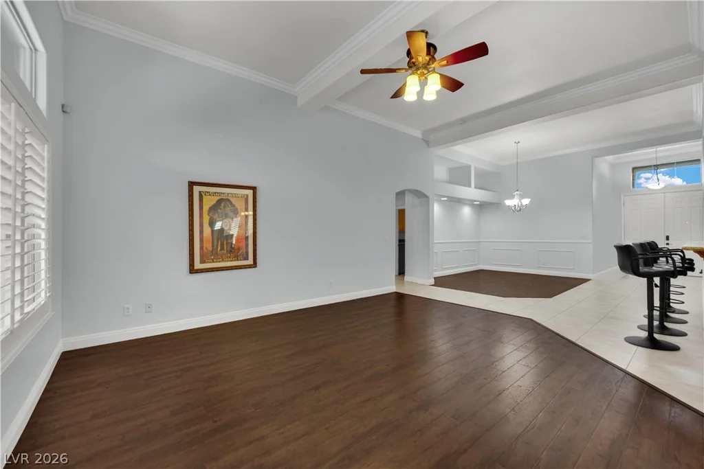 5905 Glenmere, Las Vegas, NV 89131