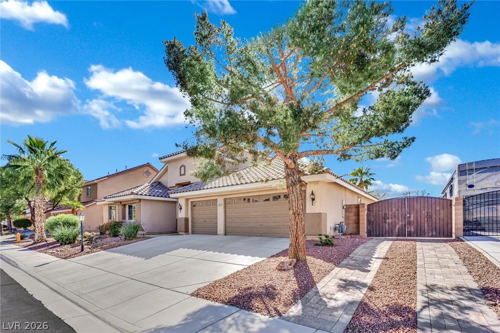 5905 Glenmere, Las Vegas, NV 89131