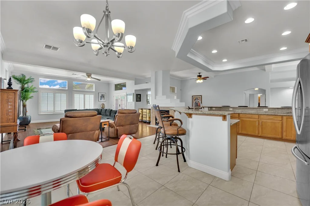 5905 Glenmere, Las Vegas, NV 89131