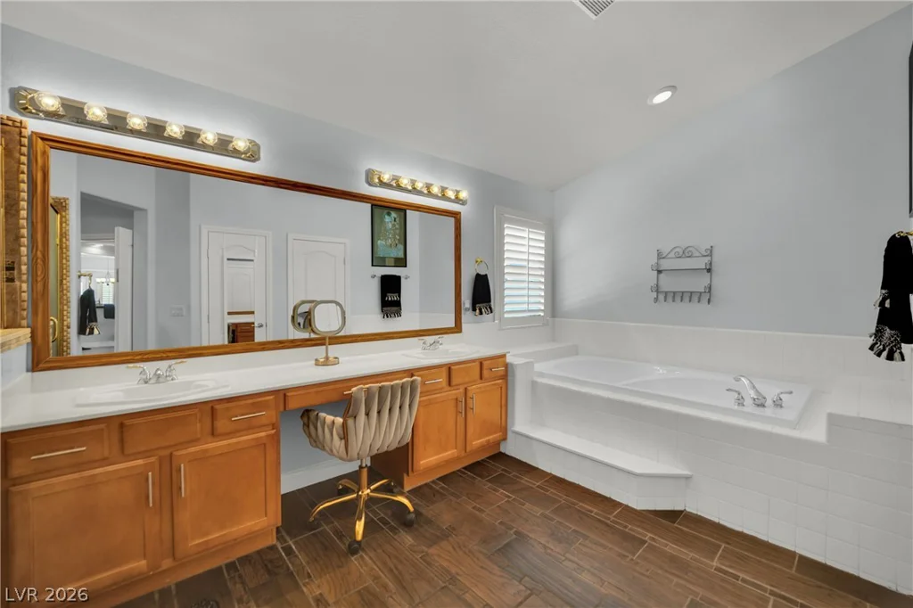 5905 Glenmere, Las Vegas, NV 89131