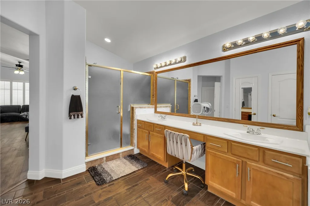5905 Glenmere, Las Vegas, NV 89131