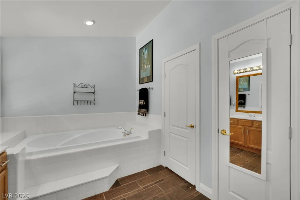 5905 Glenmere, Las Vegas, NV 89131