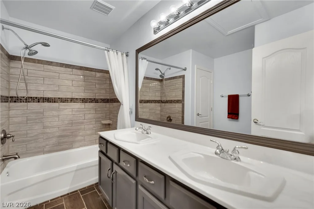 5905 Glenmere, Las Vegas, NV 89131