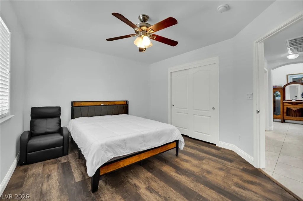5905 Glenmere, Las Vegas, NV 89131