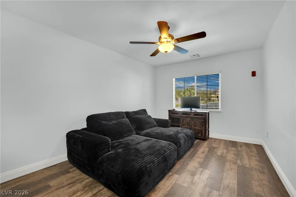 5905 Glenmere, Las Vegas, NV 89131