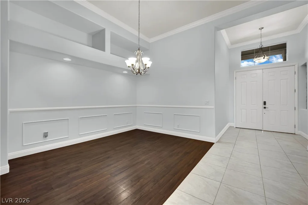 5905 Glenmere, Las Vegas, NV 89131